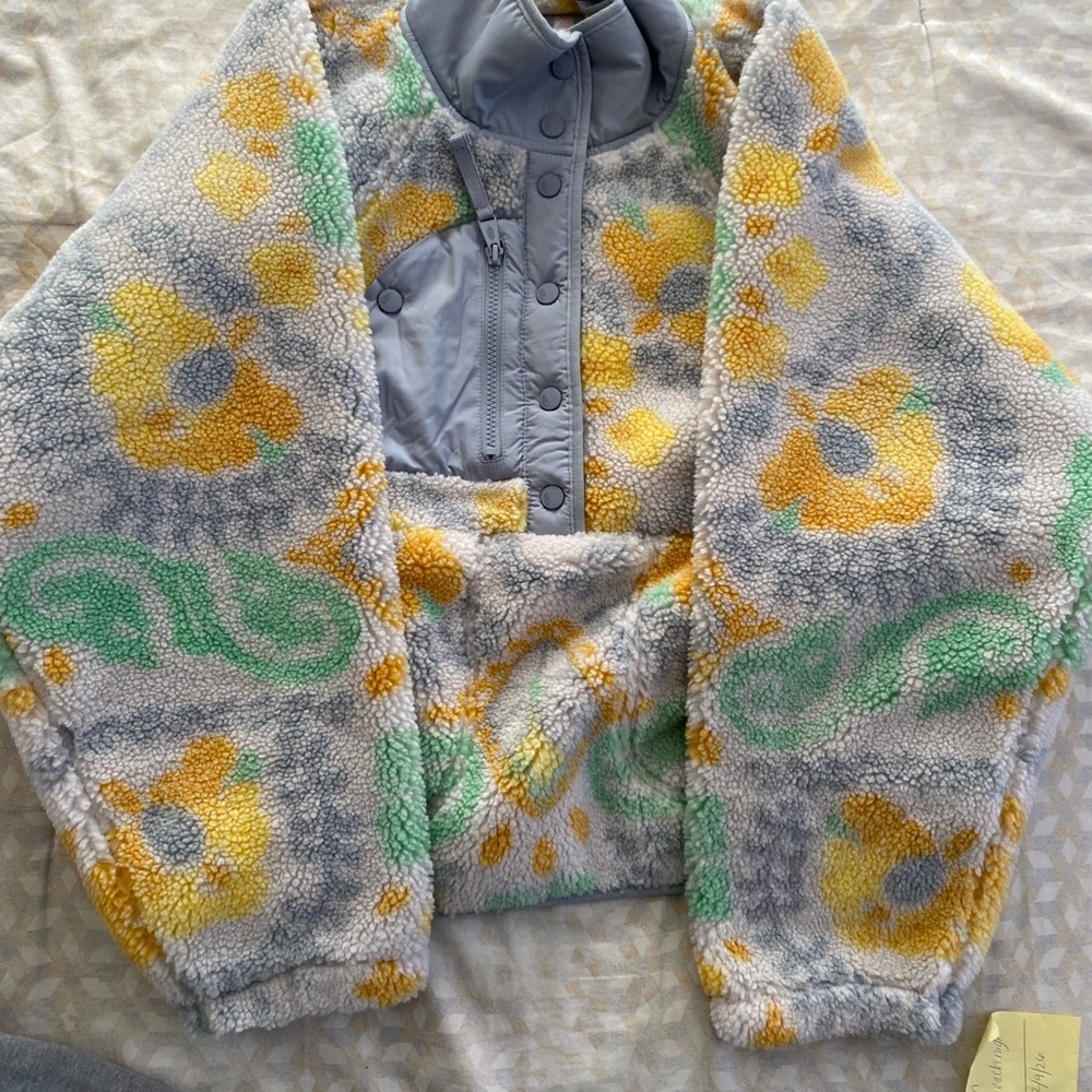 NWOT FP Movement Hit The Slopes Printed Fleece Pullover